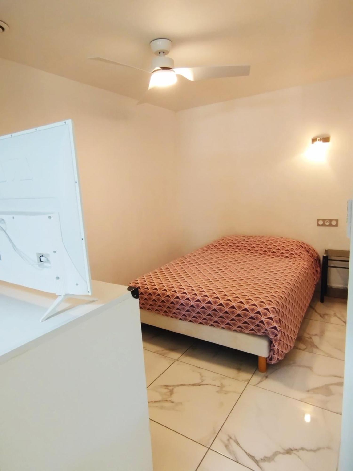 L'Hibiscus De Plaiz'Anse Apartment Petite Île Екстериор снимка