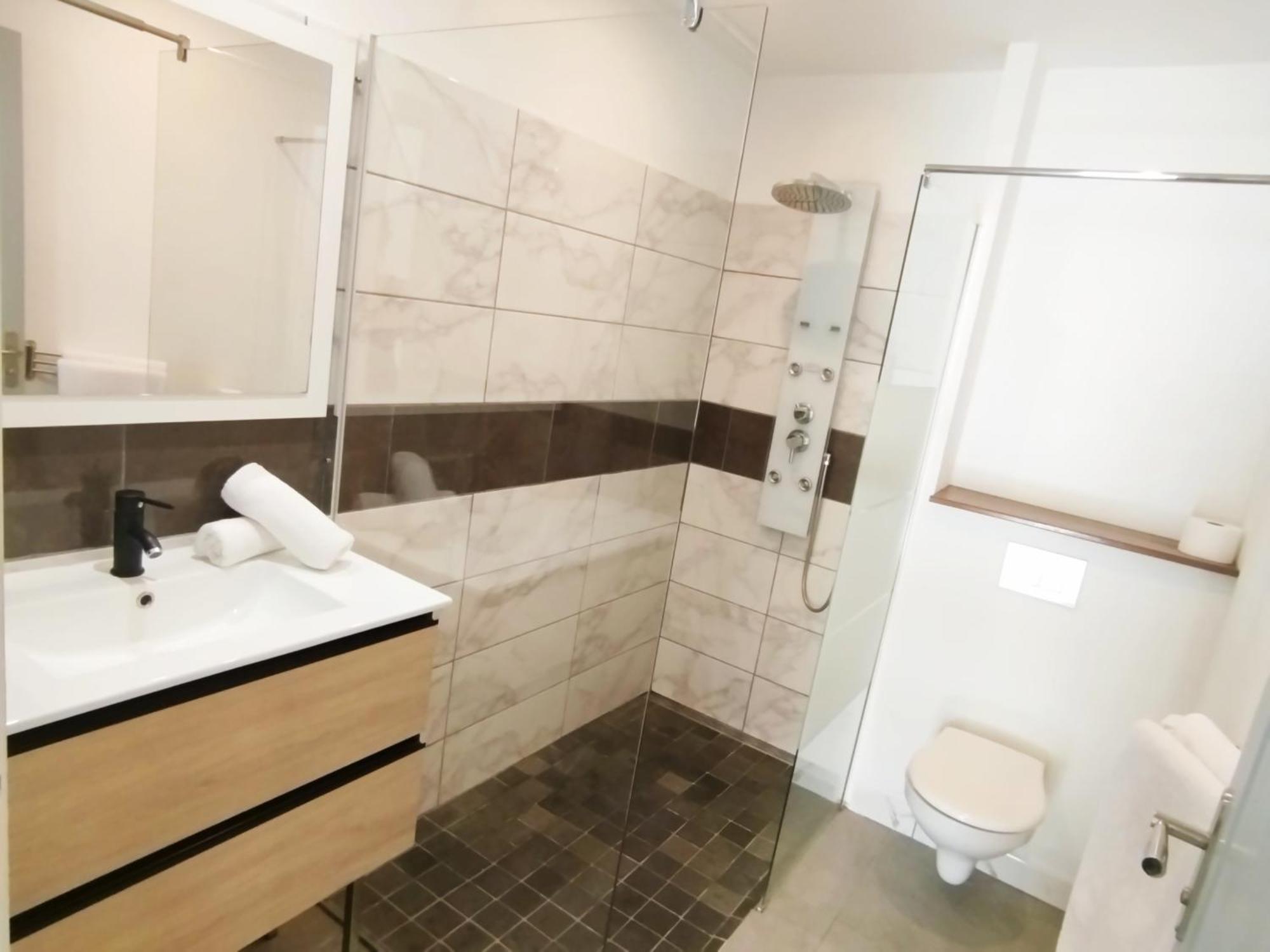 L'Hibiscus De Plaiz'Anse Apartment Petite Île Екстериор снимка